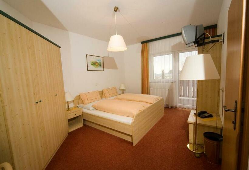 스탠다드 룸, Der Dorfwirt