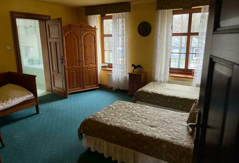 Номер Стандарт, Gościniec Zamkowy