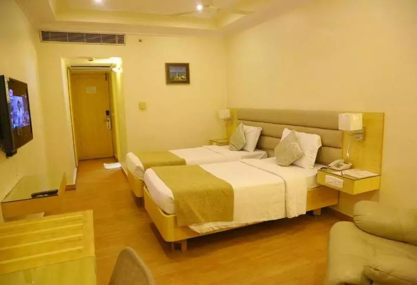 ロイヤルルーム, Royal Fort Hotel