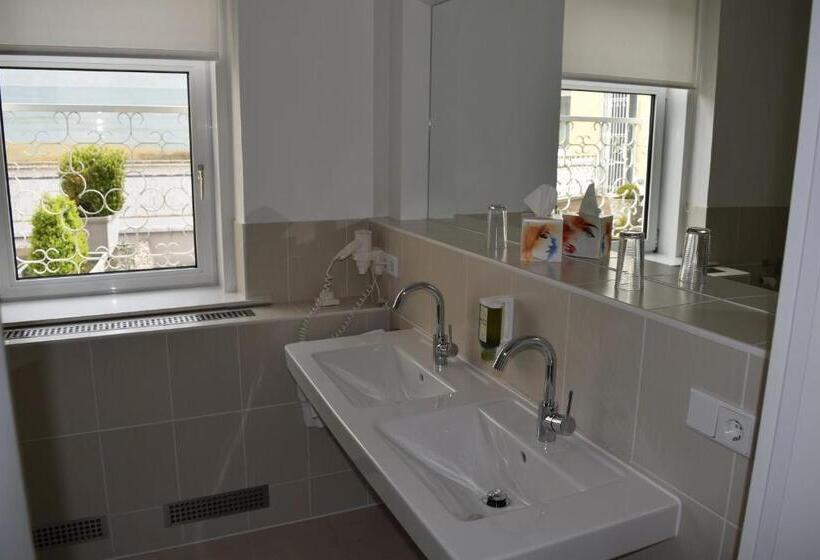 חדר סופריור יחיד, Stadthotel Gürtler