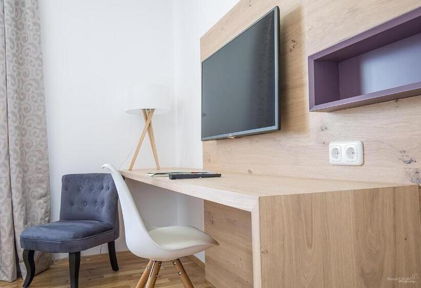 סוויטה, Stadthotel Gürtler