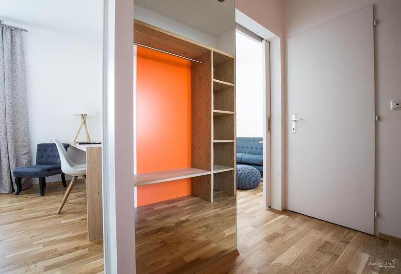 סוויטה, Stadthotel Gürtler