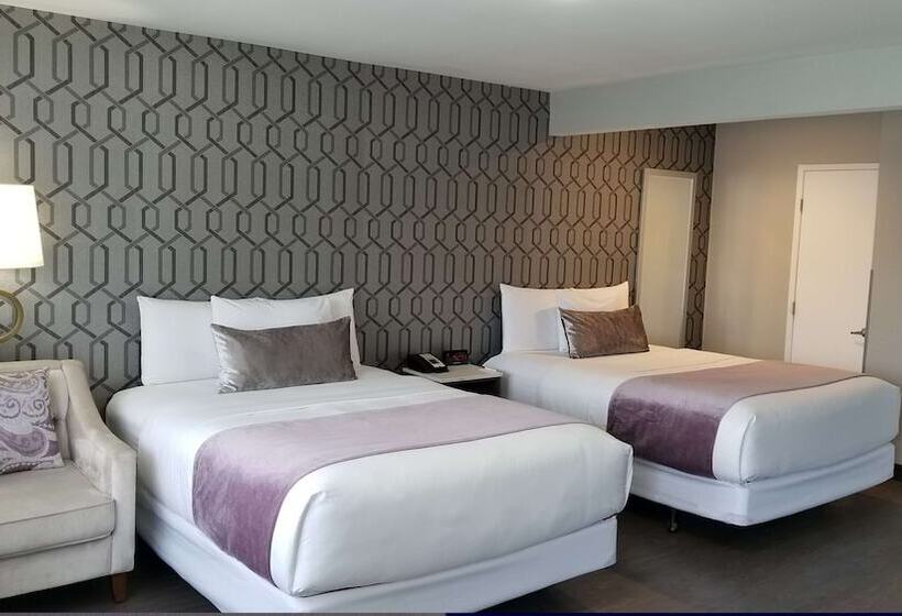 غرفة عائلية, Sunset West Hotel, Surestay Collection By Best Western