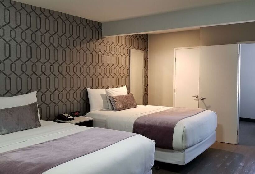 غرفة عائلية, Sunset West Hotel, Surestay Collection By Best Western