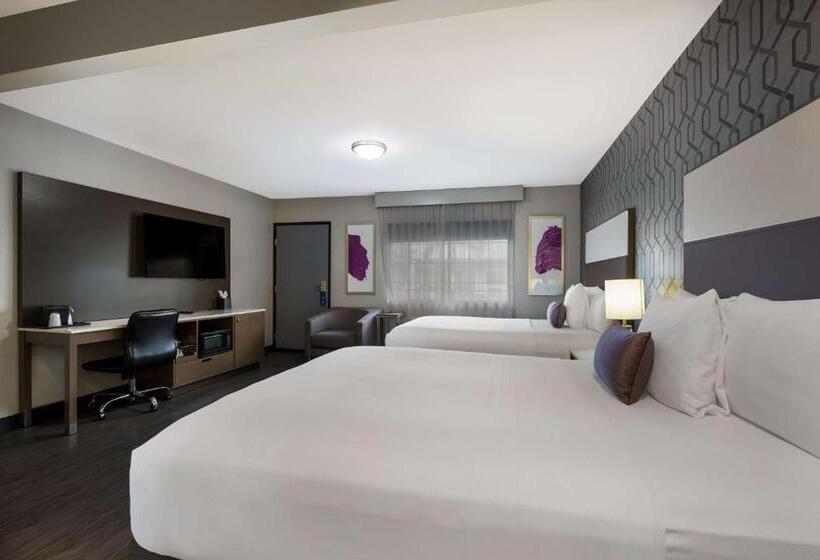 패밀리 룸, Sunset West Hotel, Surestay Collection By Best Western