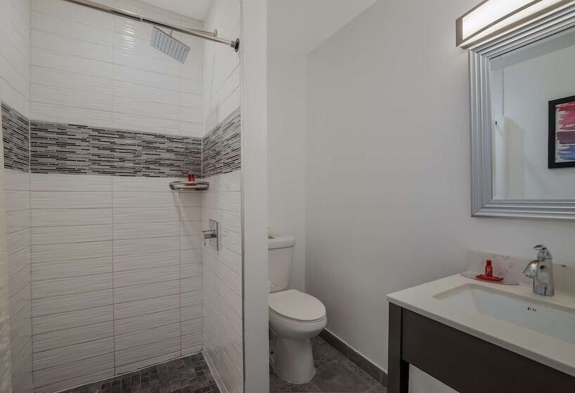 غرفه قياسيه سريرين مزدوجين, Sunset West Hotel, Surestay Collection By Best Western