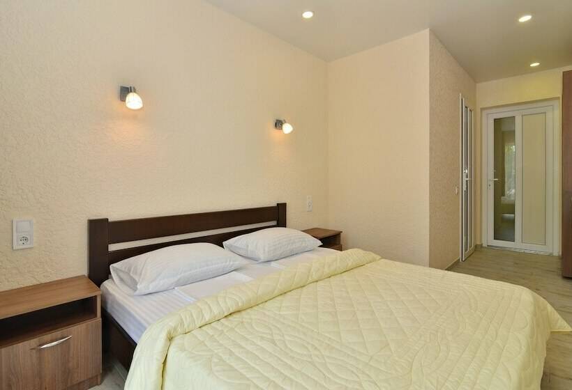 اتاق استاندارد اینتریور, Reef