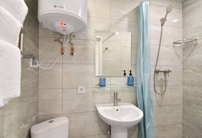 اتاق استاندارد اینتریور, Reef