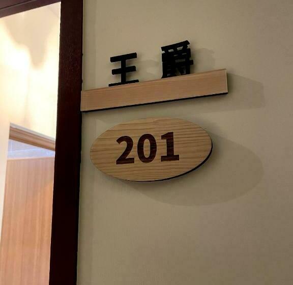 اتاق استاندارد چهار تخته, Bloom B&b