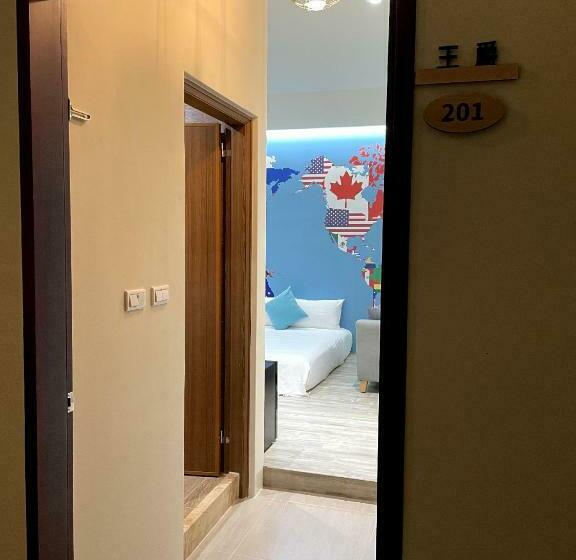 اتاق استاندارد چهار تخته, Bloom B&b