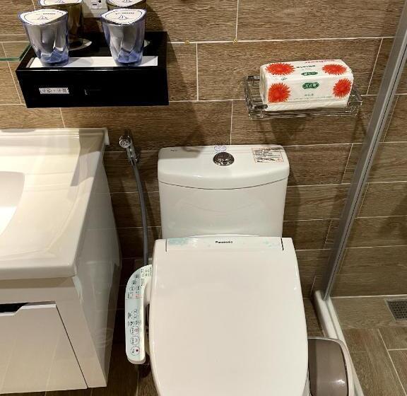 اتاق استاندارد چهار تخته, Bloom B&b