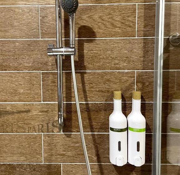 اتاق استاندارد, Bloom B&b