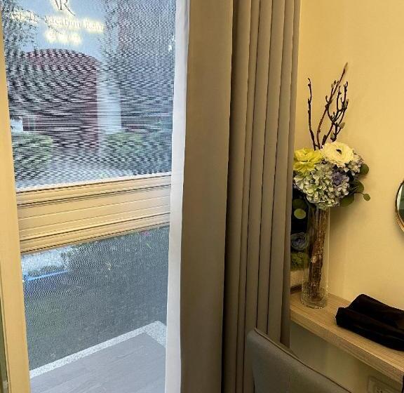 اتاق استاندارد, Bloom B&b