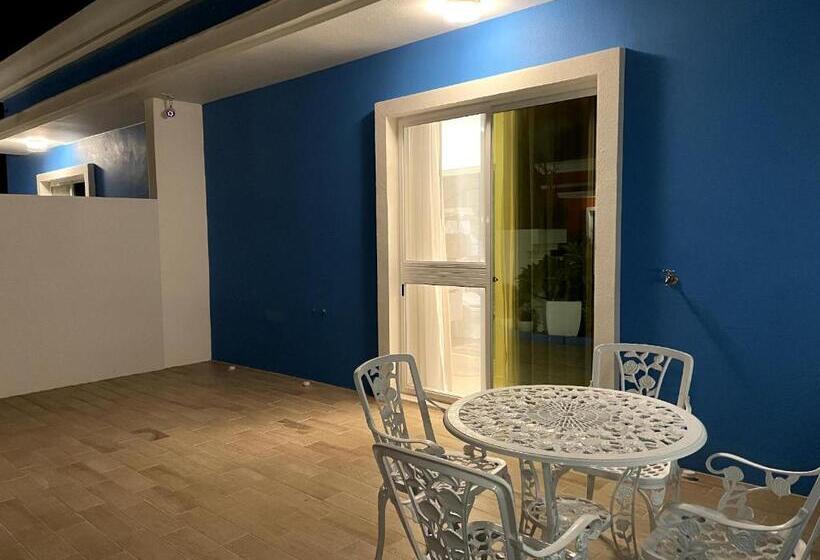 اتاق استاندارد با بالکن, Bloom B&b