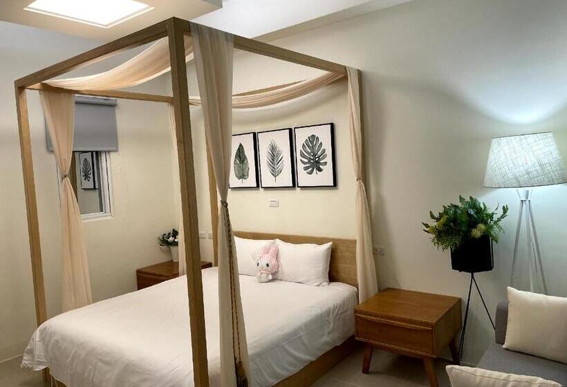 اتاق استاندارد با بالکن, Bloom B&b