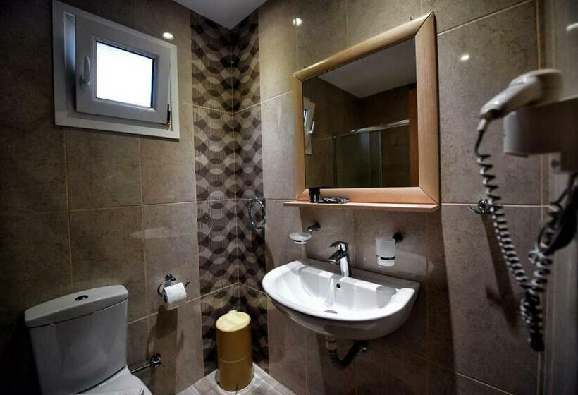 غرفة قياسية, Tassos Rooms