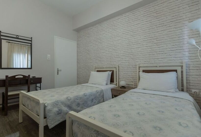 غرفة قياسية, Tassos Rooms