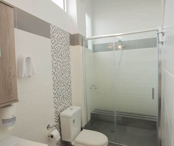 غرفة قياسية, Tassos Rooms