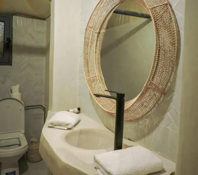 デラックストリプルルーム, The Luxury Erg Safari Camp