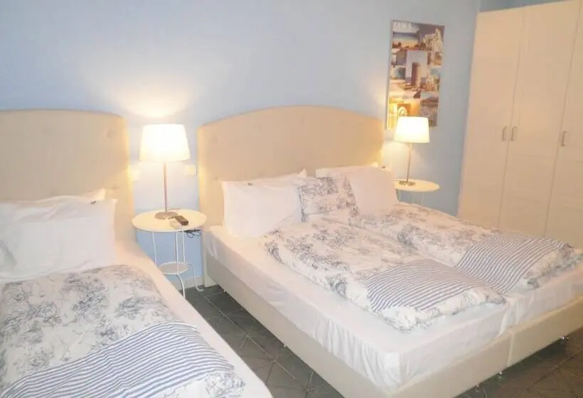 استودیوی استاندارد, Homely Studios
