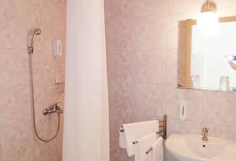 استودیوی استاندارد با تخت دوبل, Homely Studios