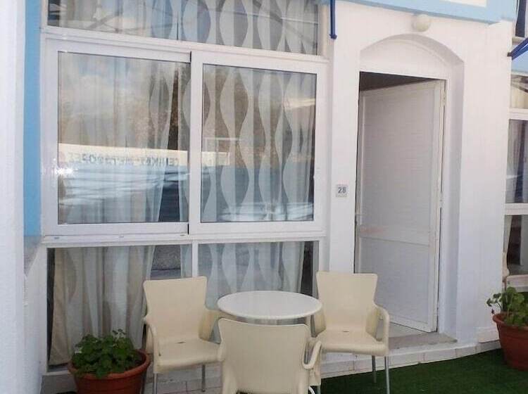 استودیو استاندارد با بالکن, Homely Studios