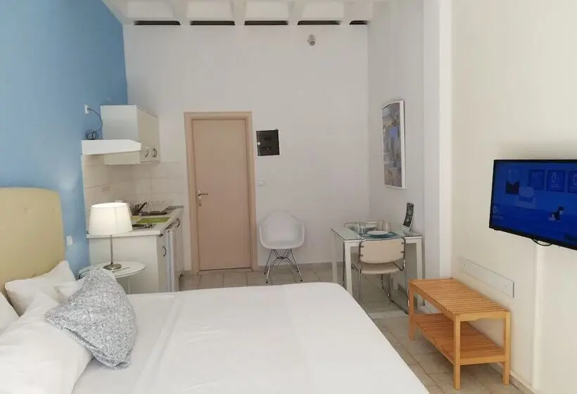 استودیو استاندارد با تراس, Homely Studios