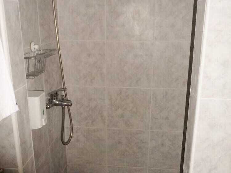 استودیو استاندارد با بالکن, Homely Studios