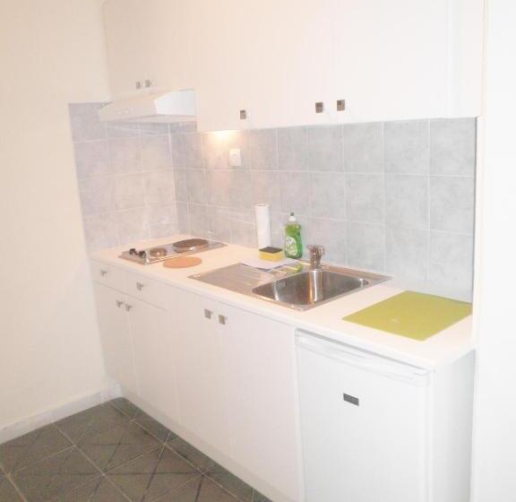 استودیوی استاندارد, Homely Studios