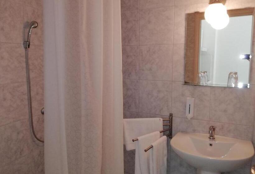 استودیوی استاندارد با تخت دوبل, Homely Studios