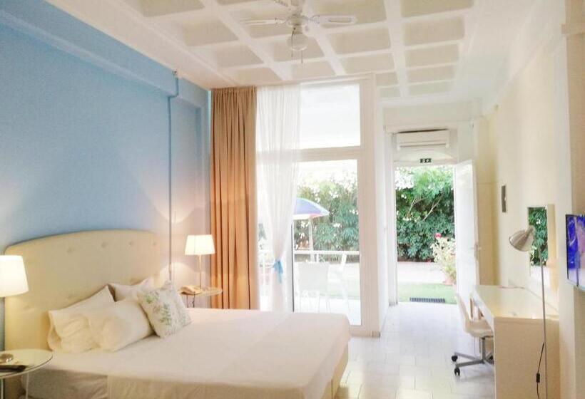 استودیوی استاندارد با تخت دوبل, Homely Studios