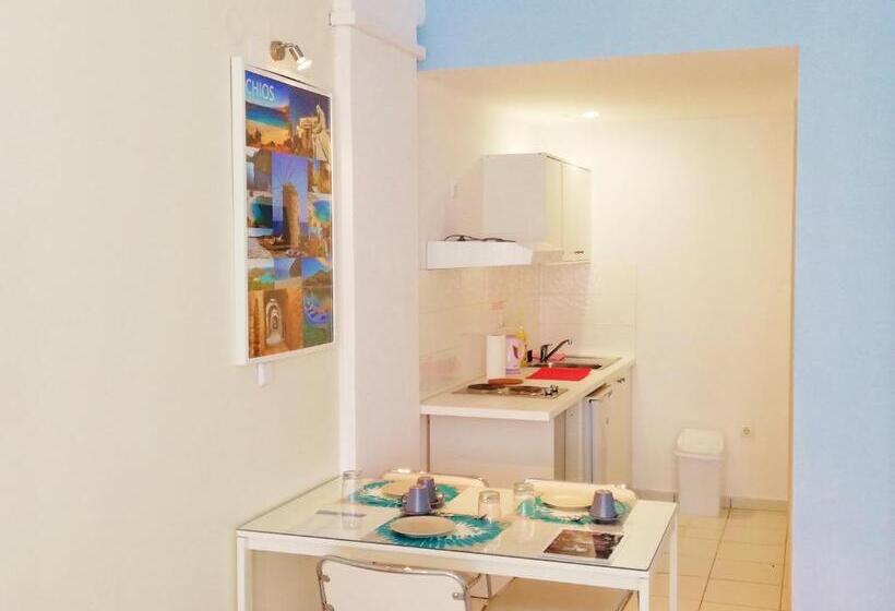 استودیو استاندارد با بالکن, Homely Studios