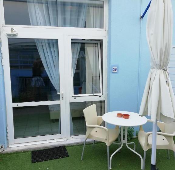 استودیو استاندارد با تراس, Homely Studios