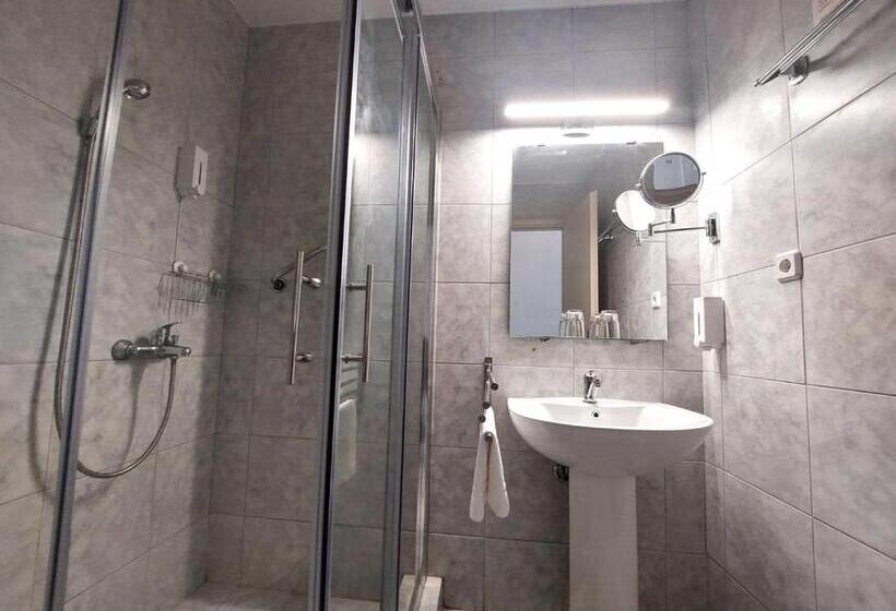 استودیوی استاندارد با تخت دوبل, Homely Studios