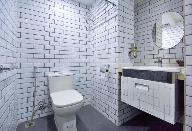 Quarto Estandar, Emerald Island