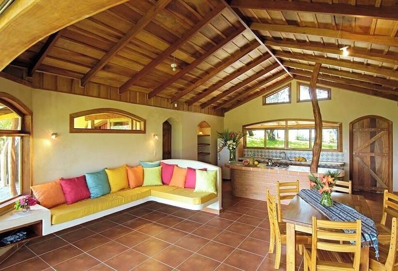 ‫فيلا غرفة نوم واحدة, Mystica