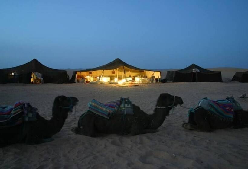 چادر با خدمات رفاهی استاندارد, Auberge Derkaoua