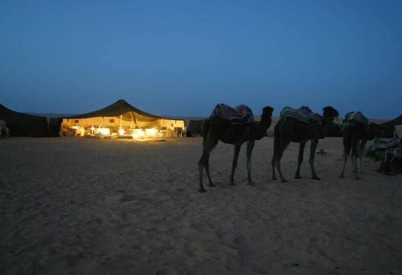 چادر با خدمات رفاهی استاندارد, Auberge Derkaoua