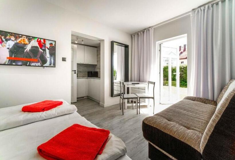 Четырехместный Номер Стандарт Вид на Сад, Wczasowa 8 Apartments