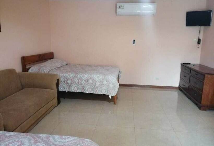 스탠다드 룸 더블 침대 2개, Grace