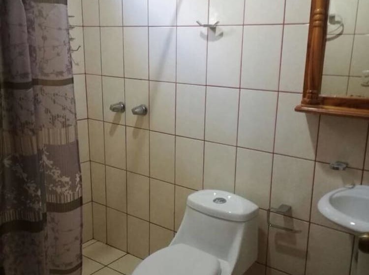 스탠다드 룸 더블 침대 2개, Grace