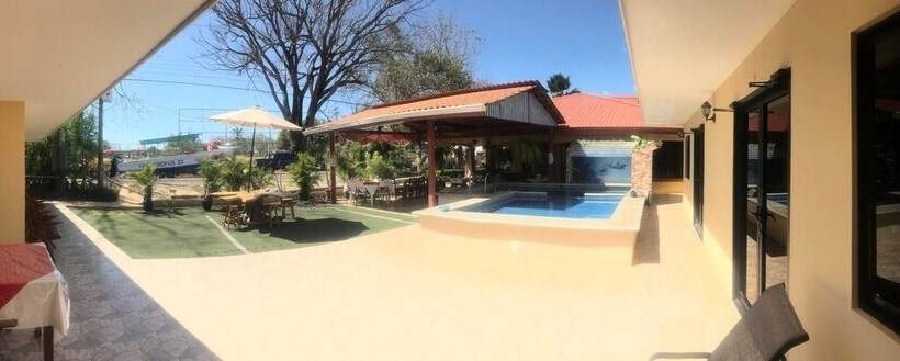 스탠다드 룸 더블 침대 2개, Grace