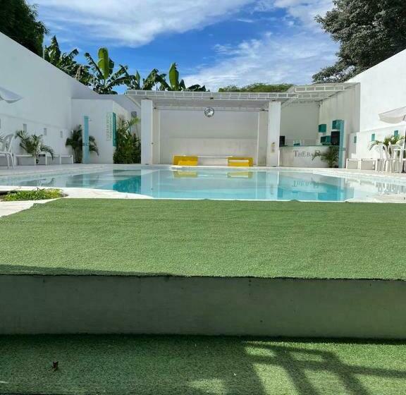 غرفة عائلية, La Puerta del Ángel Isla