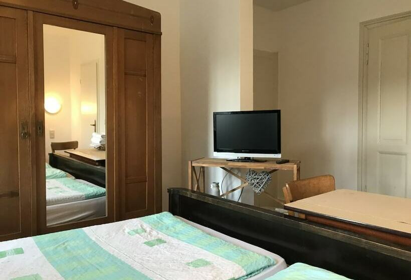 غرفة قياسية, Vogtshof Von Wetteldorf