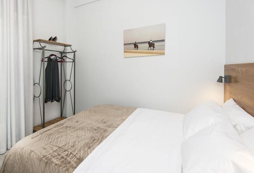 اتاق سوپریور, Downtown