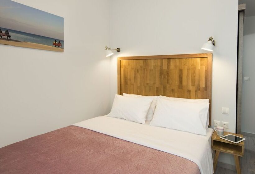 اتاق سوپریور, Downtown