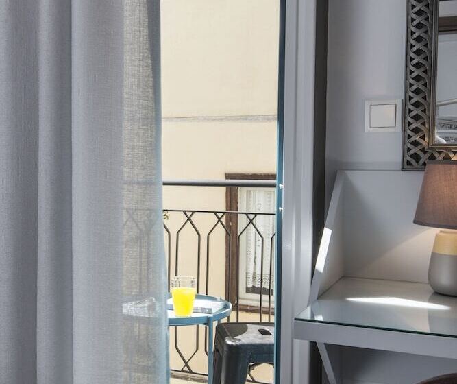 اتاق استاندارد با بالکن, Downtown