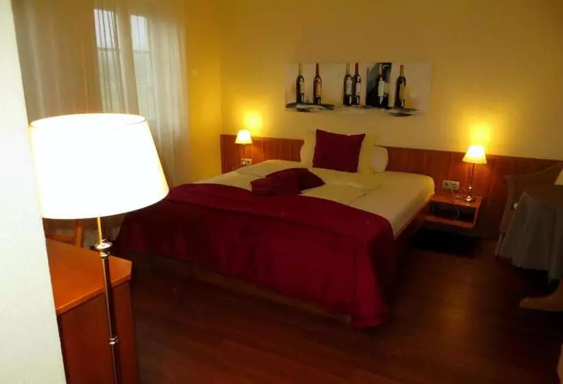 اتاق استاندارد, Burghotel Münzenberg