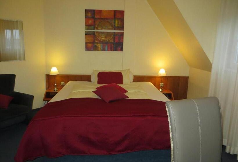 Номер Стандарт, Burghotel Münzenberg