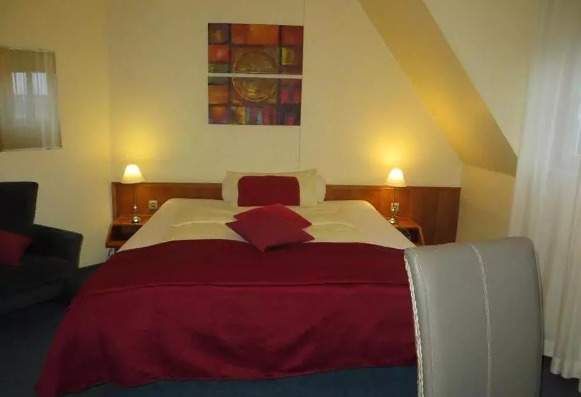 اتاق استاندارد, Burghotel Münzenberg